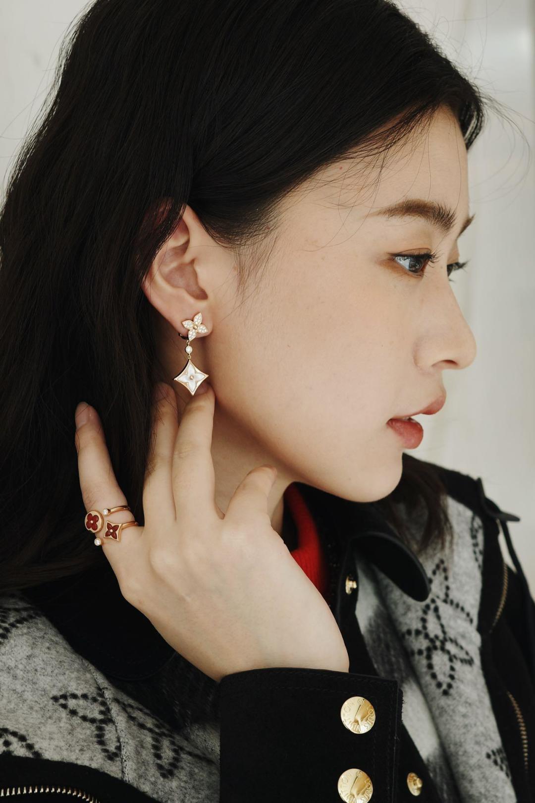 Louis Vuitton Monogram Flower earrings