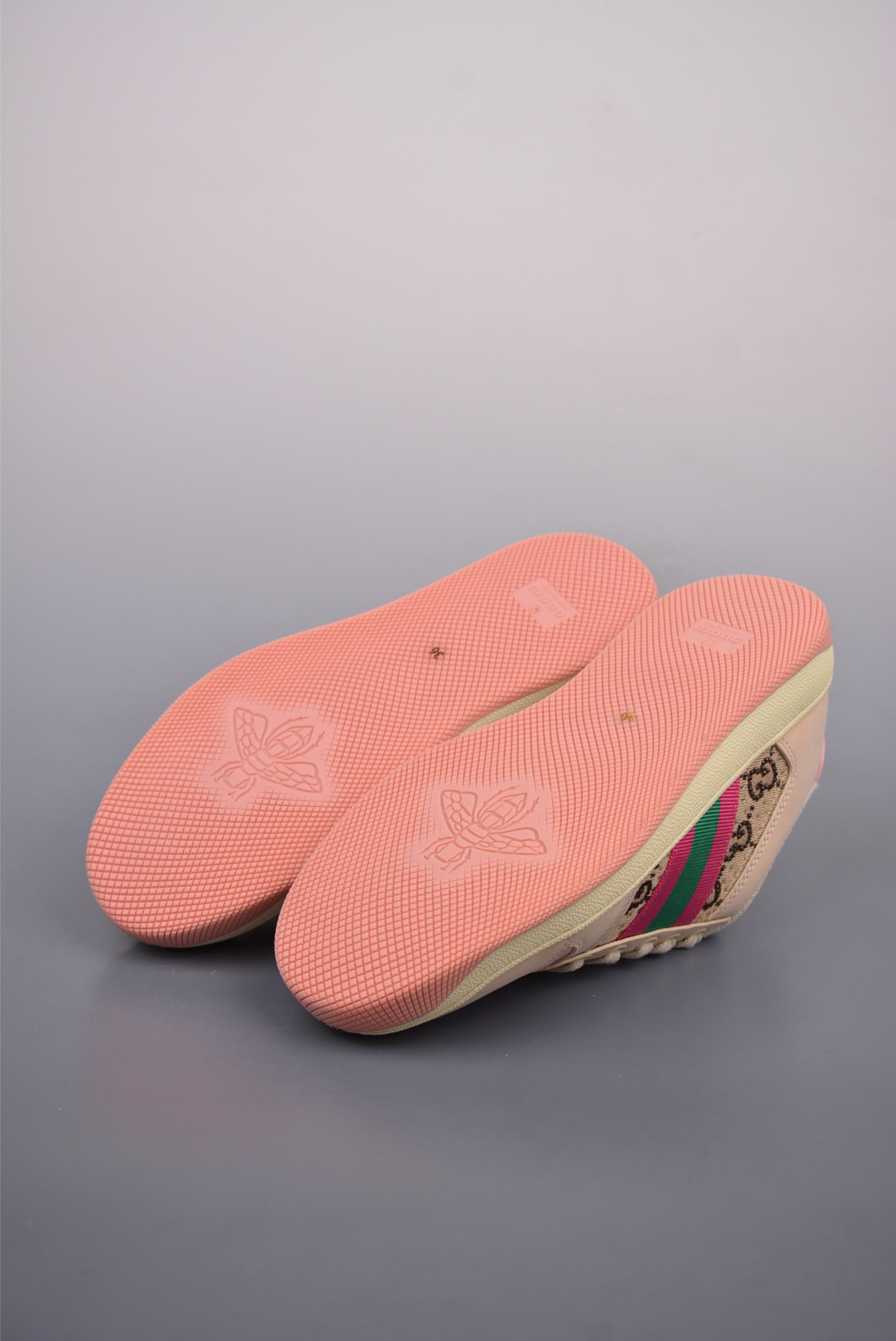 Gucci Screener GG Sneaker Low Beige Pink Green Diamond