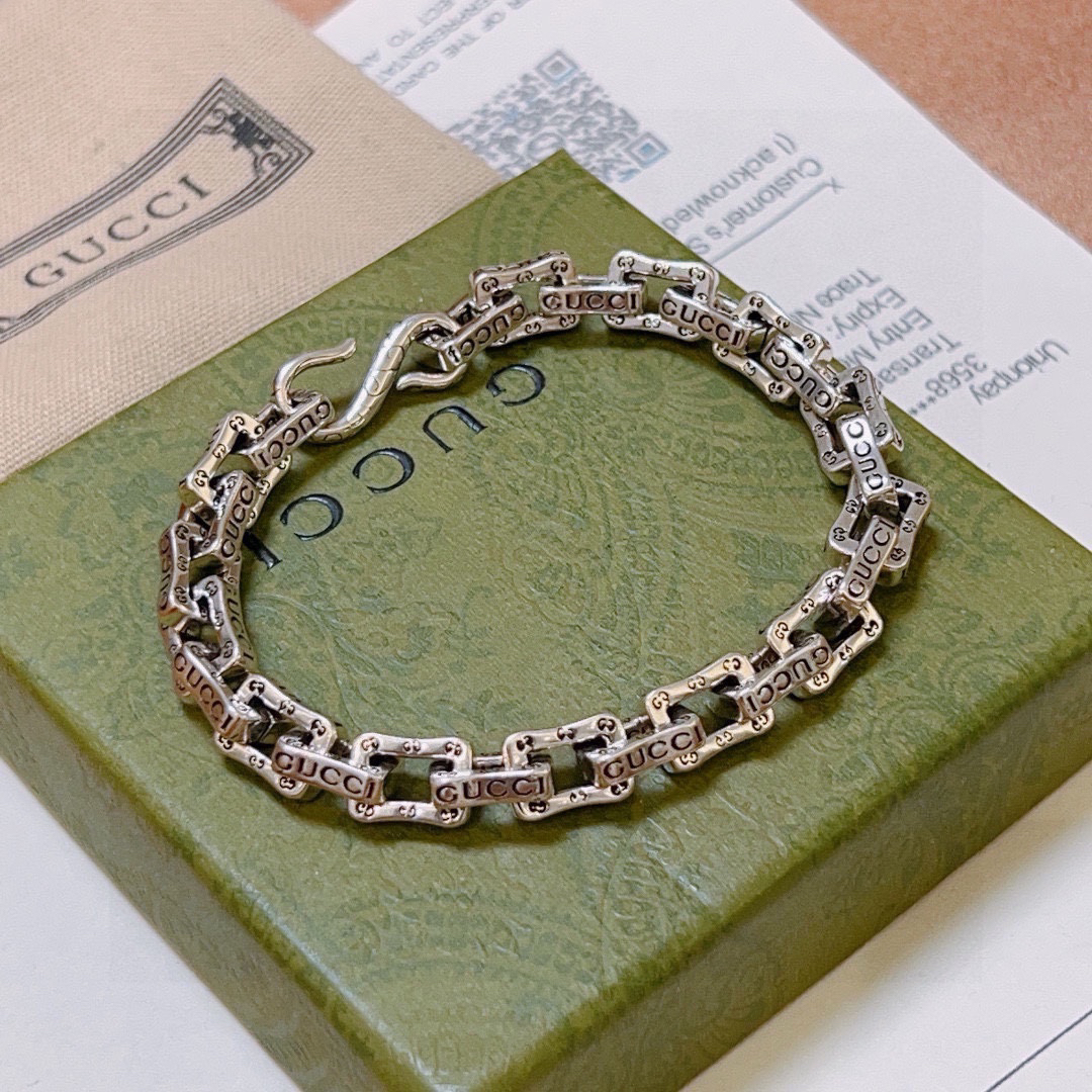 Gucci GG Square Chain Bracelet