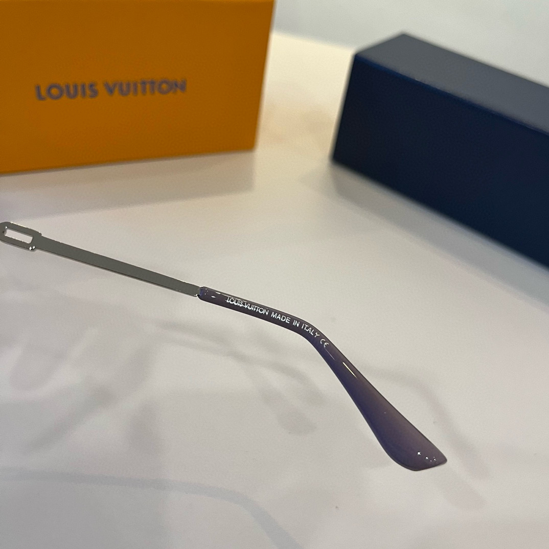 Louis Vuitton Round Frame Sunglasses