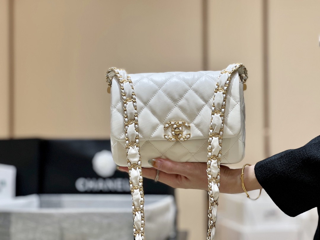 Chanel 23K Autumn and Winter Series Retro Tofu Bag AS4423