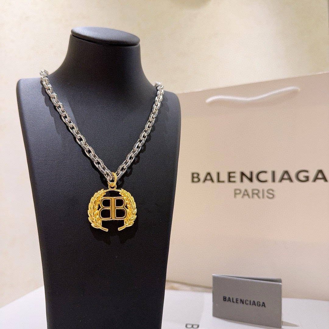 Balenciaga BB chain necklace