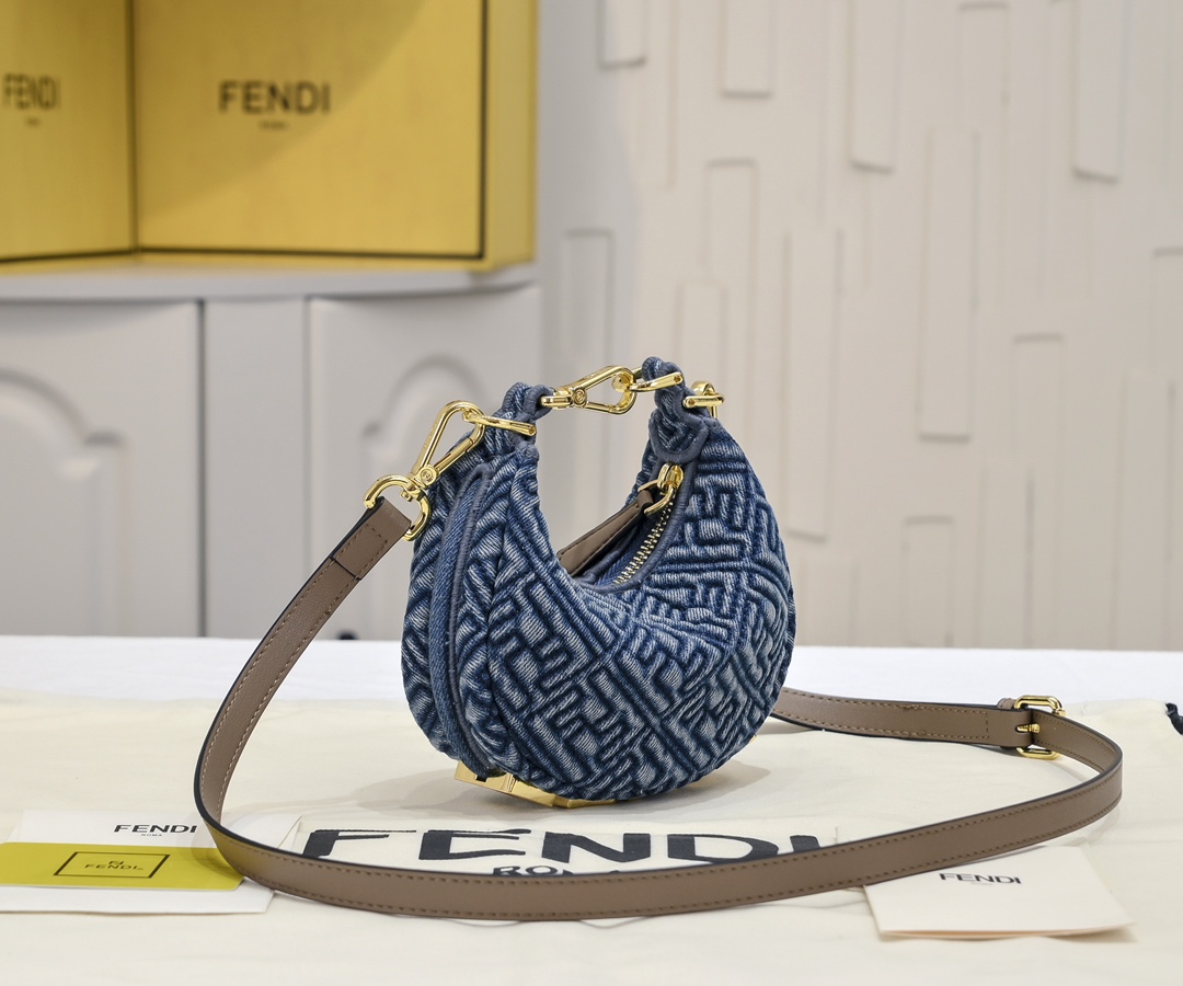 FENDI gray underarm mini bag 2186