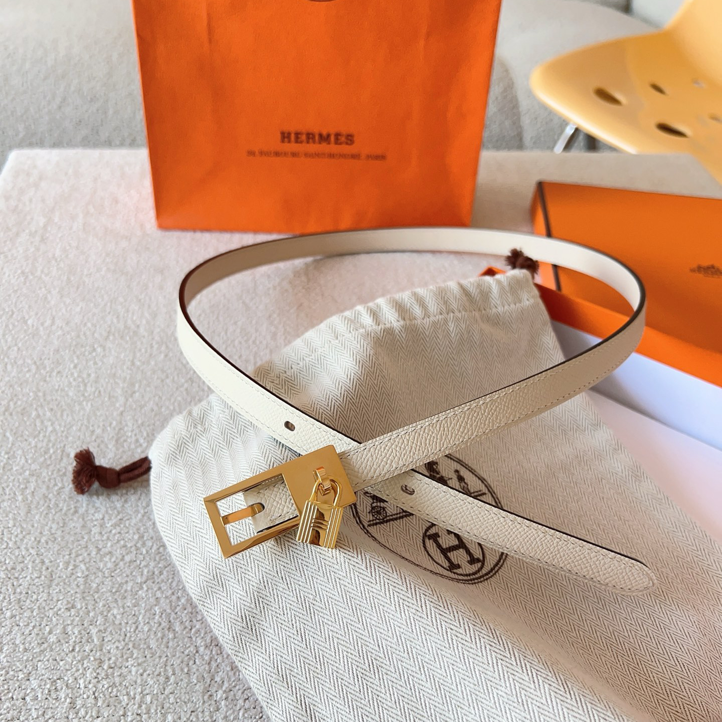 Hermès Women's Calfskin Double-Sided Pin Buckle Belt 1.5cm Width