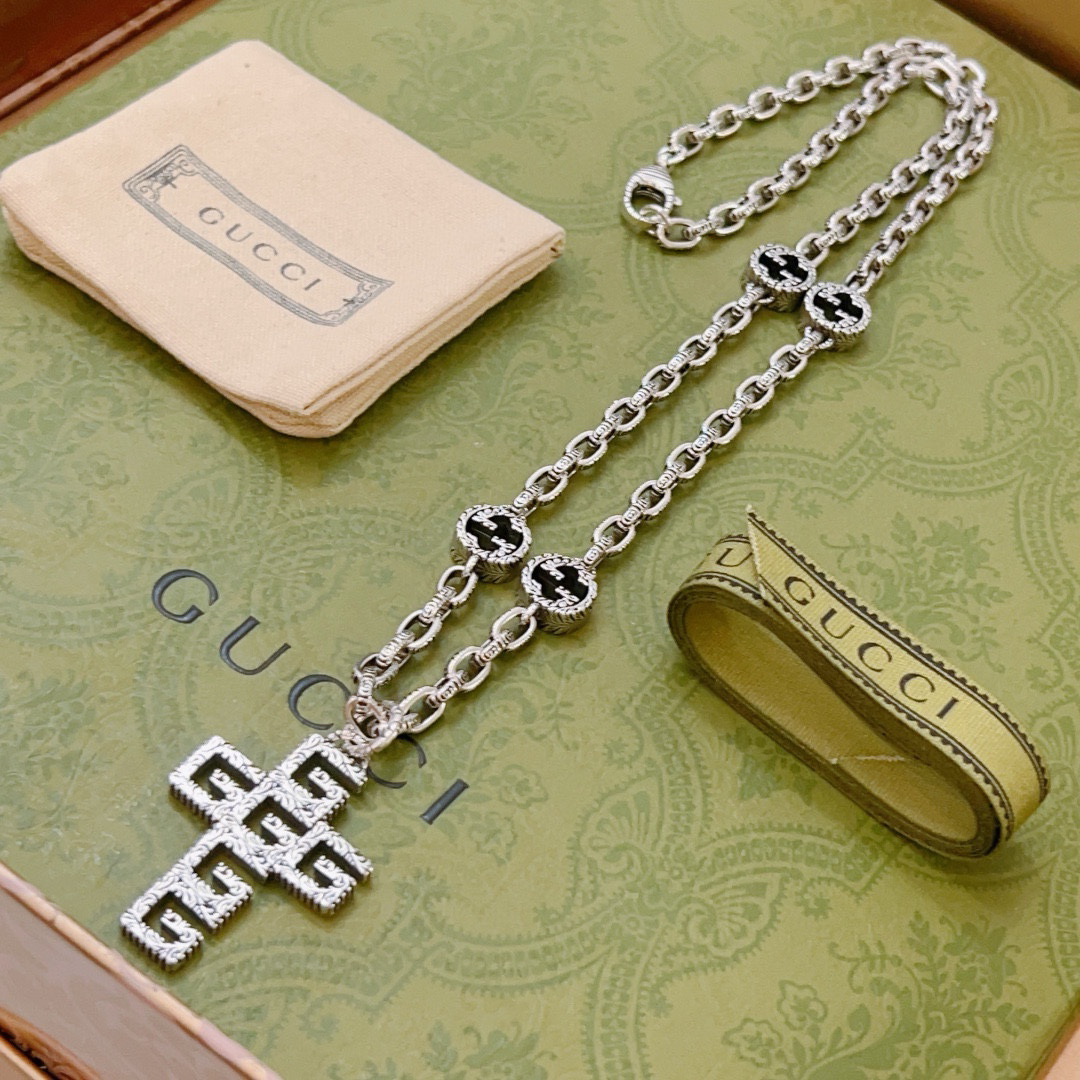 Gucci Anger Forest series new GG cross vintage necklace