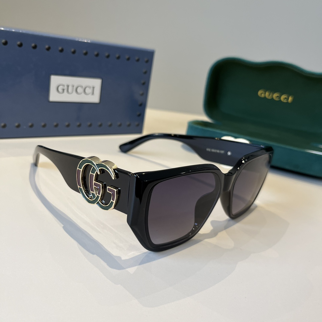 Gucci Square Frame Sunglasses