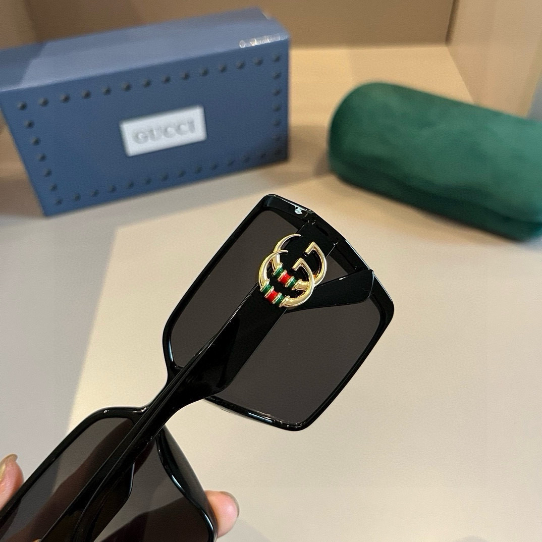 Gucci Square Frame Sunglasses