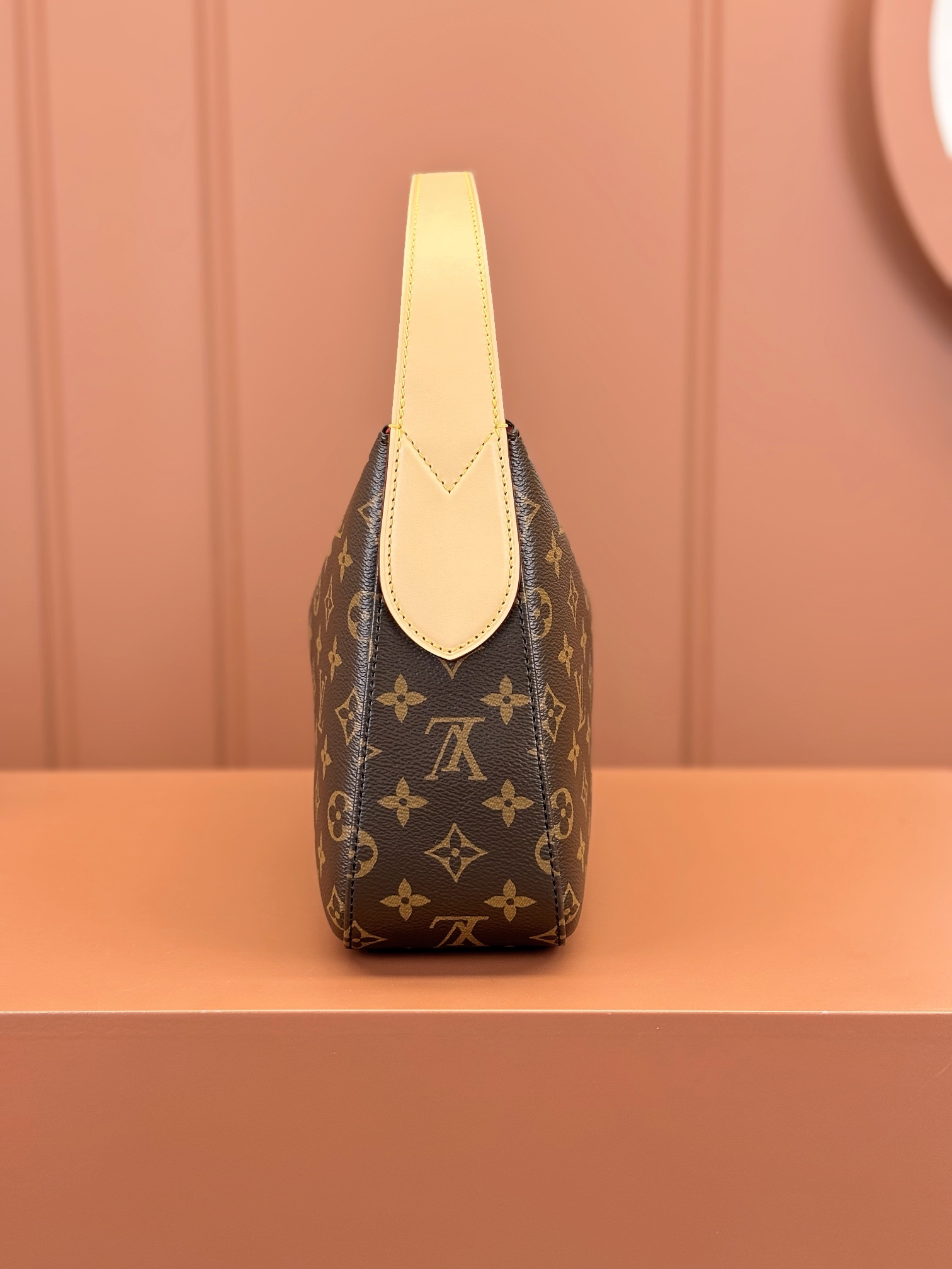 Louis Vuitton SLOUCHY Small Handbag M11952