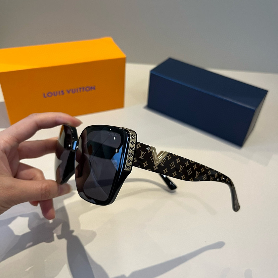 Louis Vuitton Square Frame Sunglasses