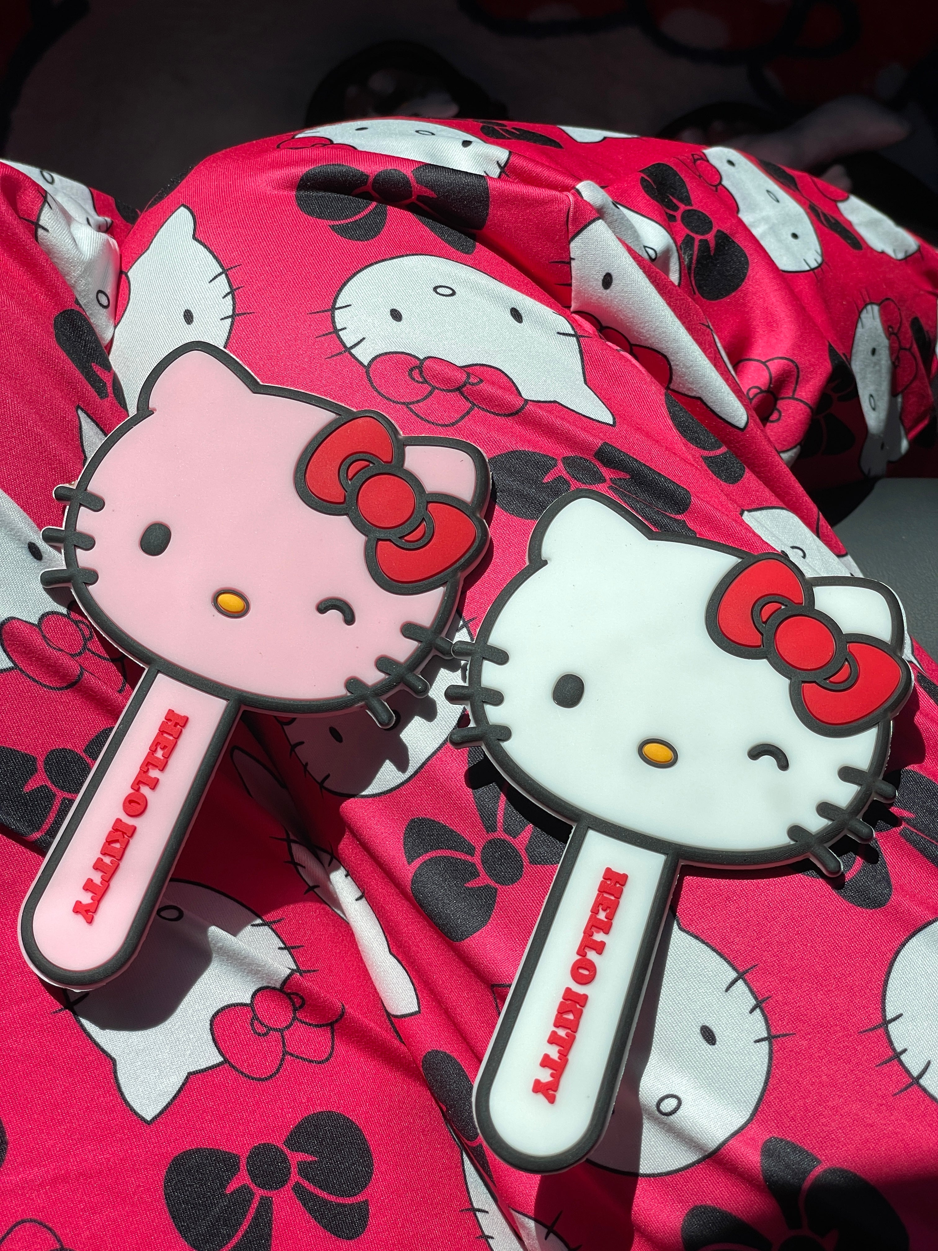 Hellokitty Travel Handheld Silicone Mirror Portable Personal Cosmetic Hand Mirror