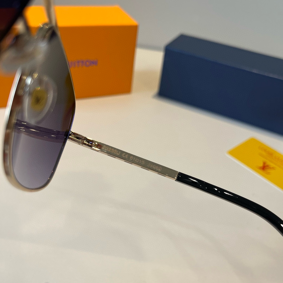 Louis Vuitton Round Frame Sunglasses