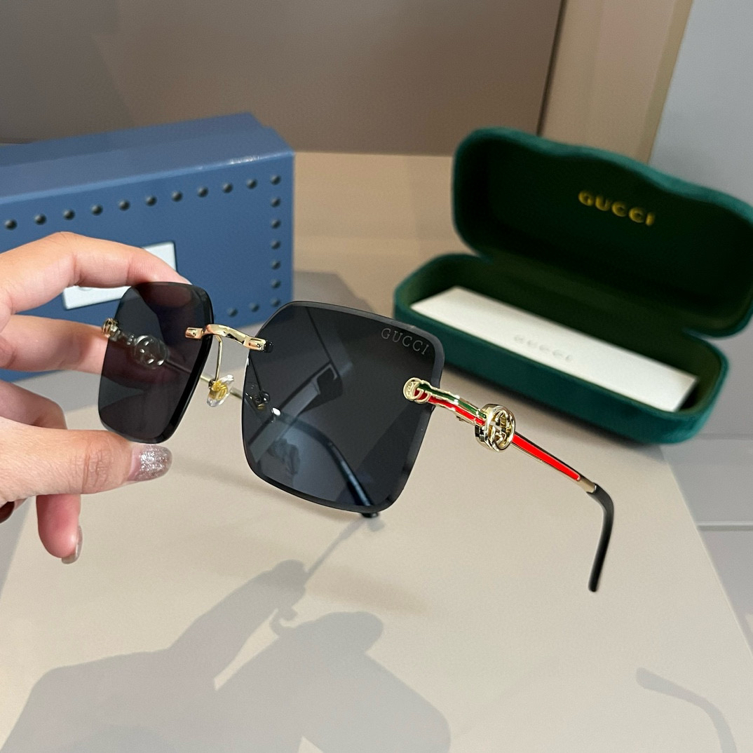 Gucci Square Frame Sunglasses