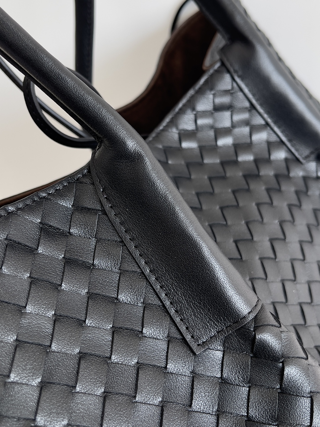 BOTTEGA VENETA 2025 PINACOTECA bag 817166