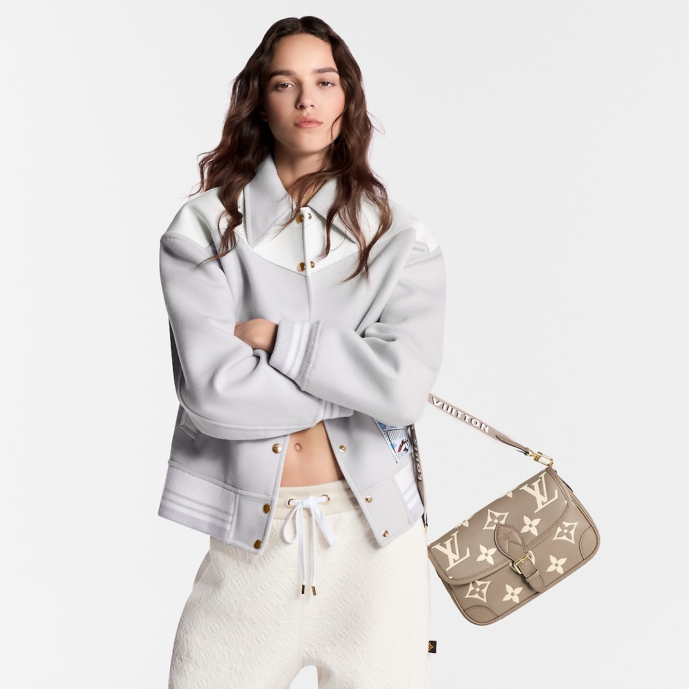Louis Vuitton DIANE Handbag M14214