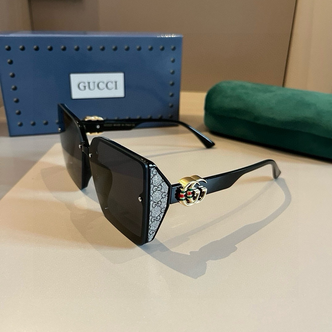 Gucci Square Frame Sunglasses