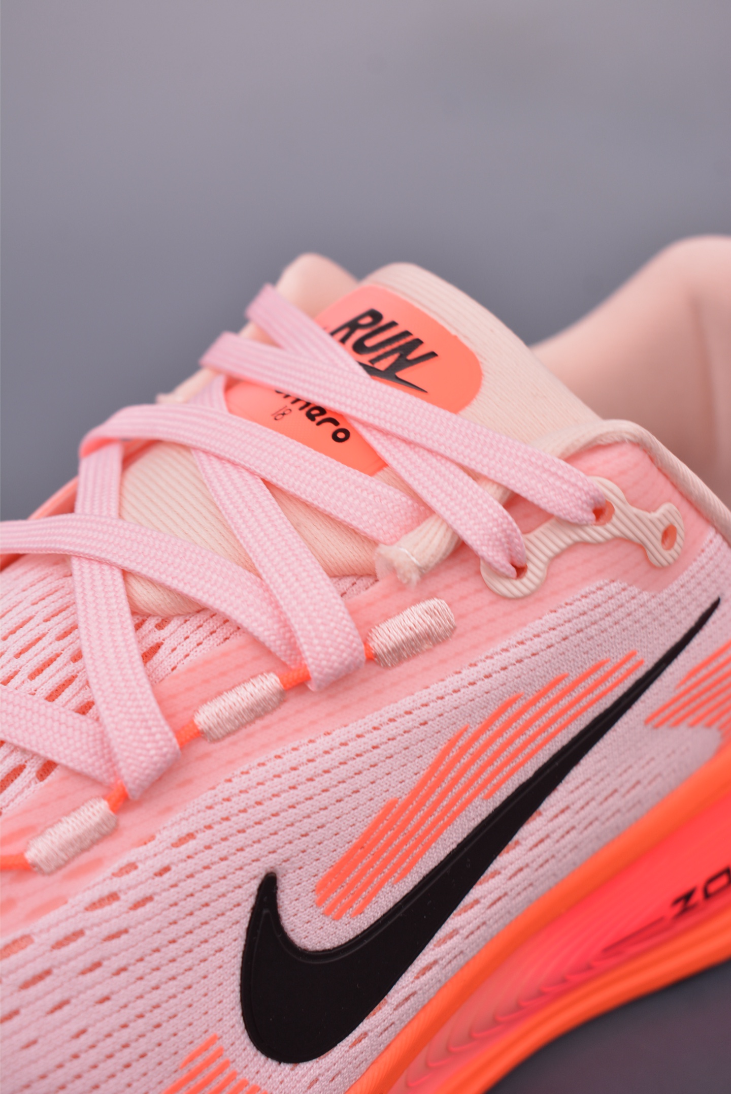 Nike Vomero 18 ZoomX running shoes Light Pink Black Hook HM6804-600