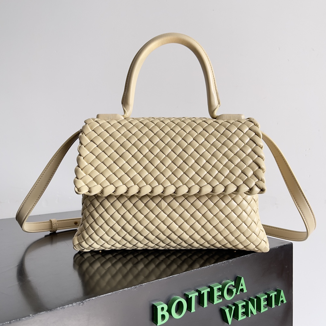Bottega Veneta Patti Bag 776783
