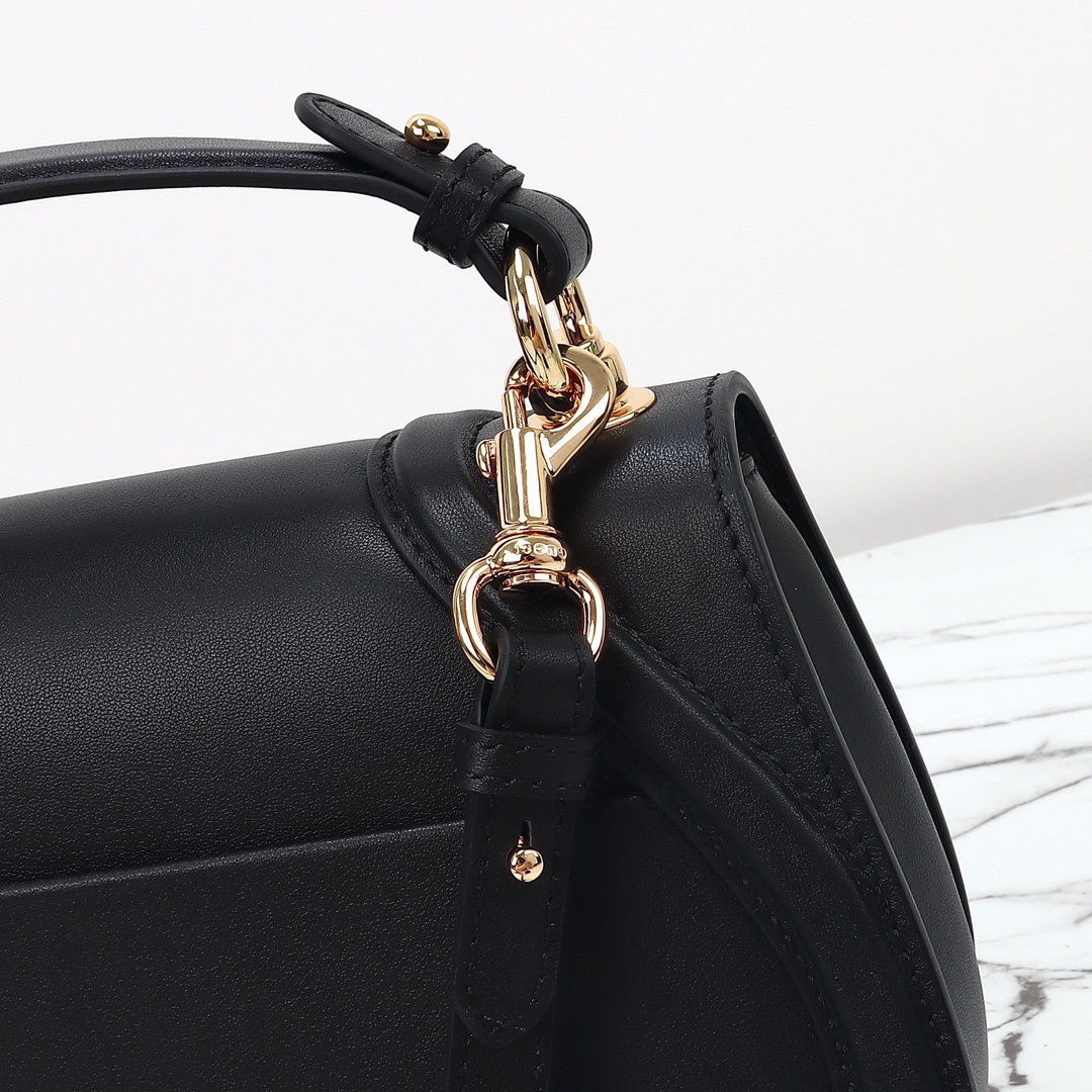 Gucci Chinese New Year Selection Gucci Blondie Series Medium Shoulder Bag 815714 AAEC2 6207