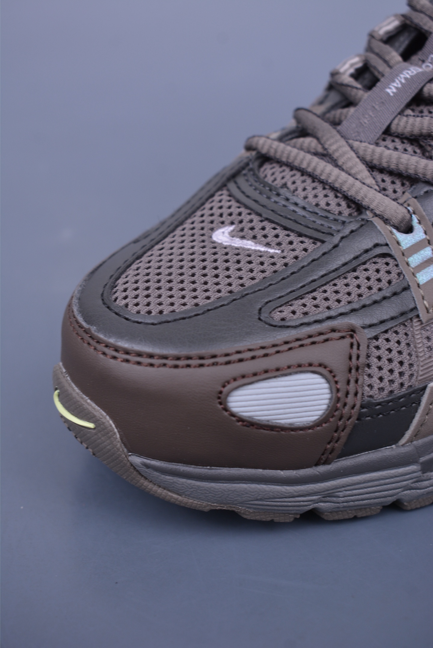 Nike P-6000 Premium Running Shoes Gold Gray Brown CD6404-202