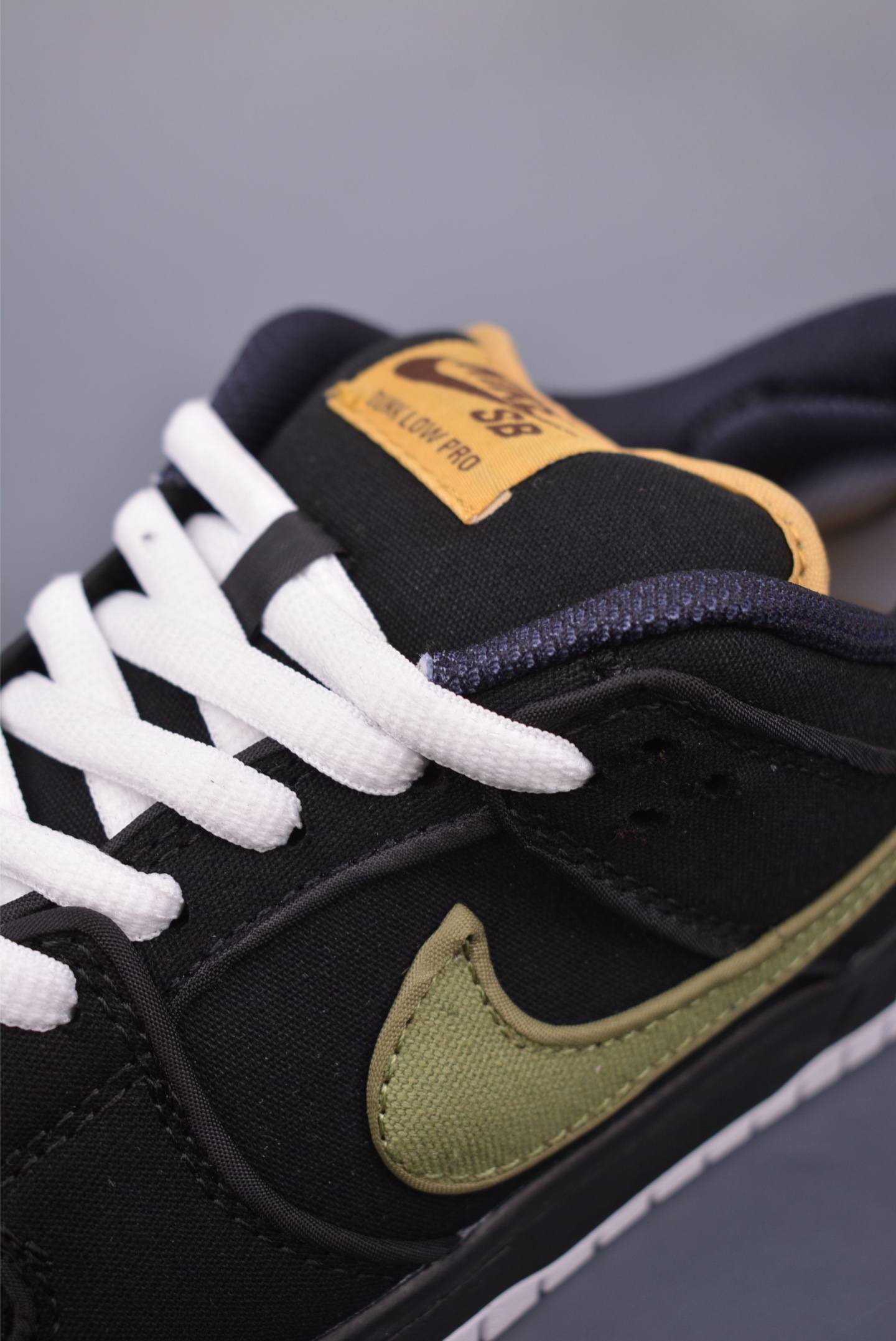 NIKE SB Dunk Low sneakers Canvas Black White Green FN5880-001