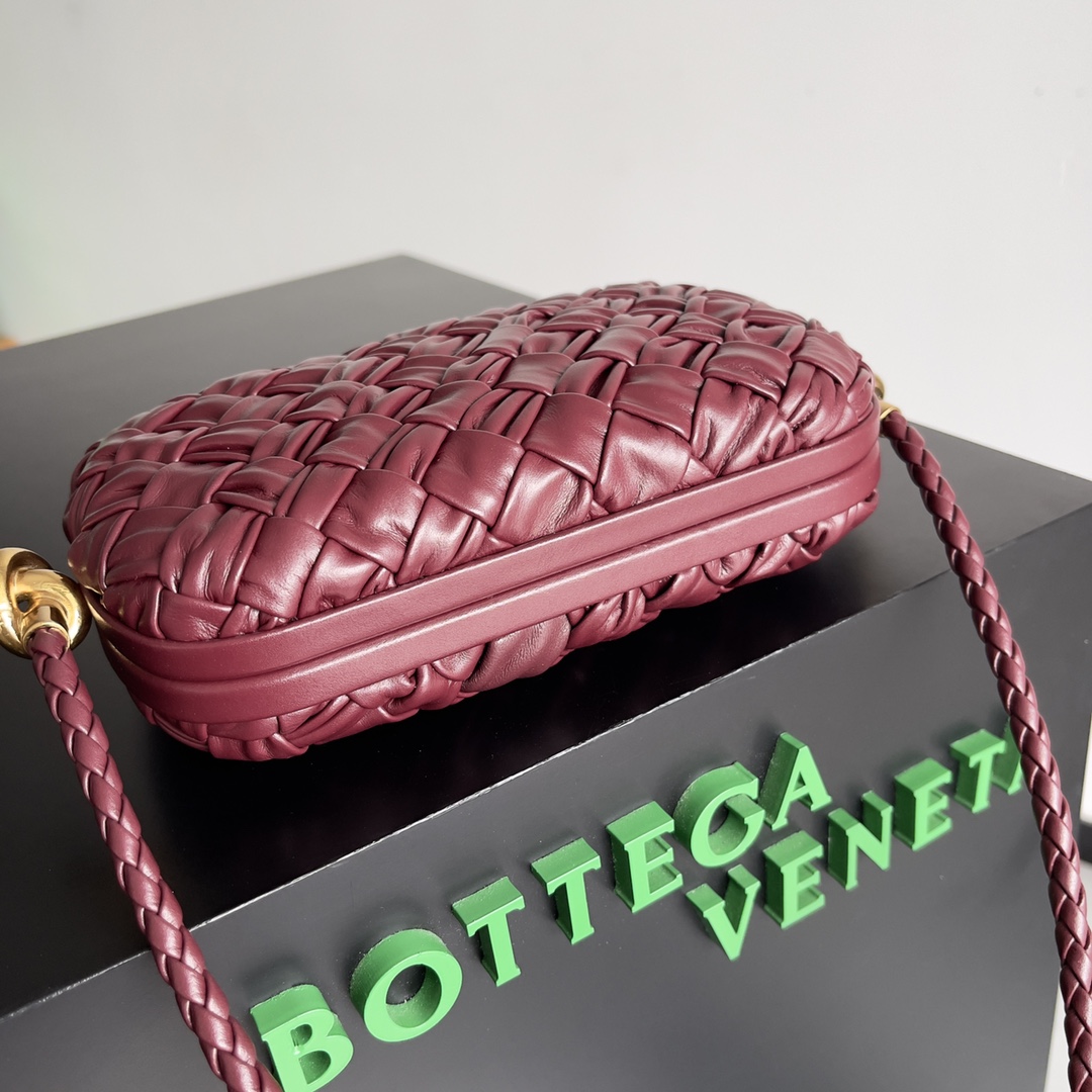 Bottega Veneta Knot woven evening bag 717623