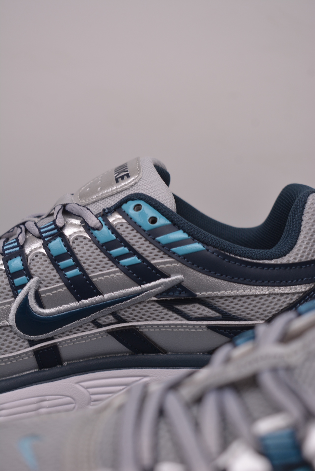 Nike Initiator Running INS P-6000 Daddy Shoes Silver Blue CD6404-402