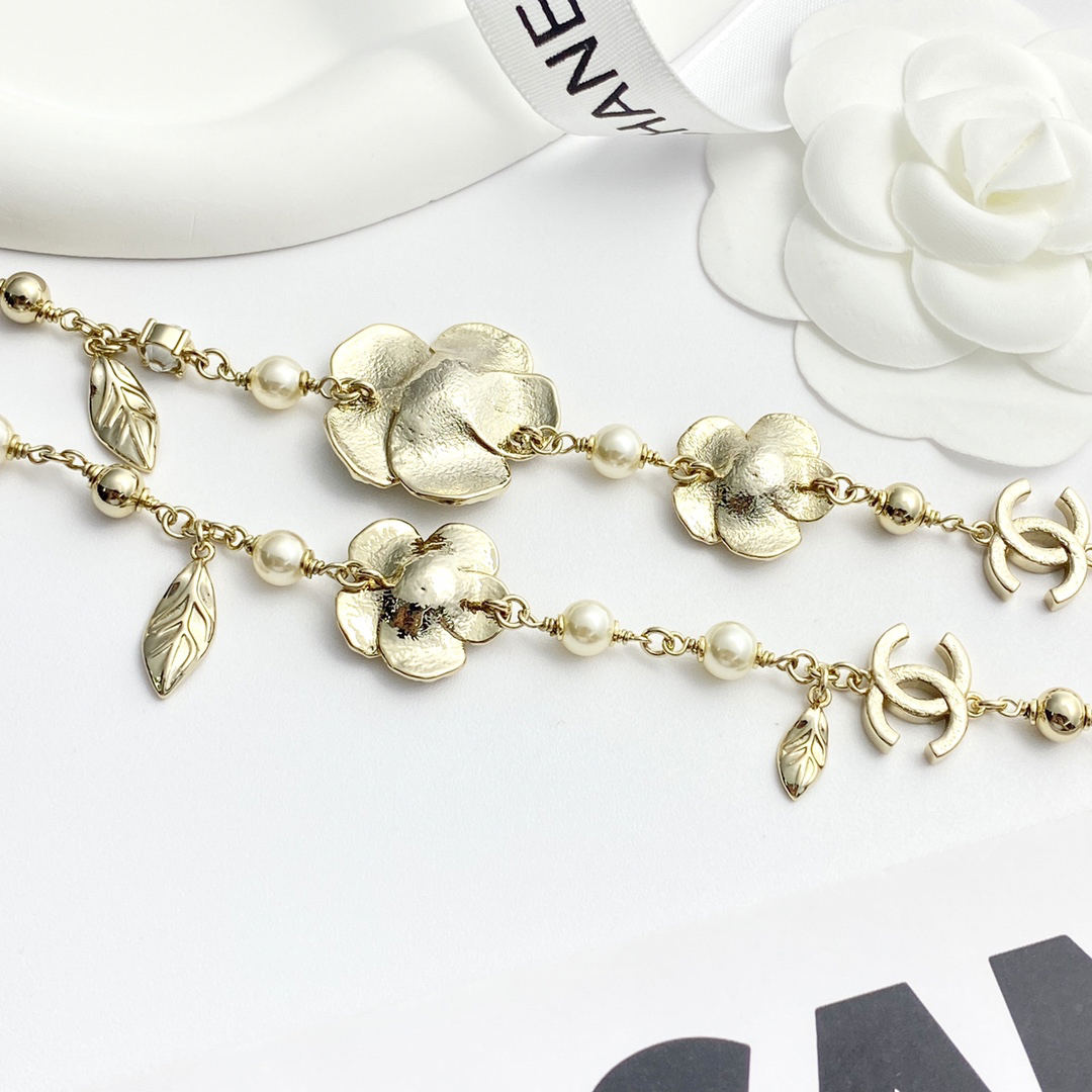 CHAN 24 Camellia Double C Pearl Necklace