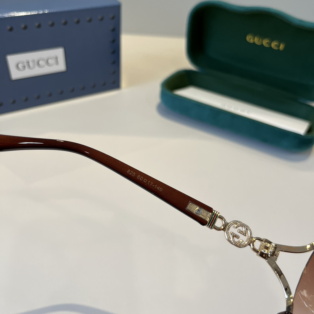 Gucci Round Frame Sunglasses