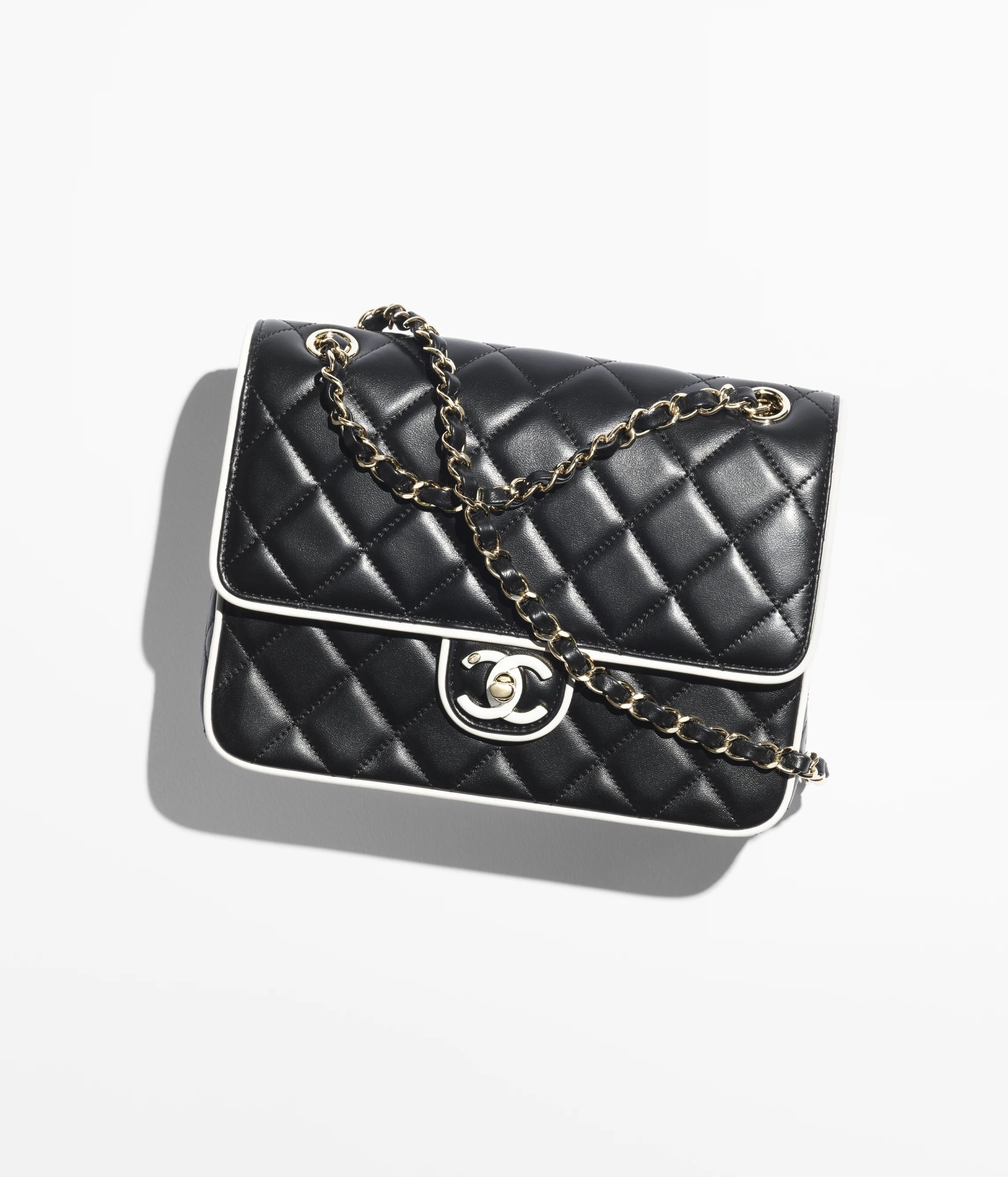 Chanel Flap Bag Lambskin & Gold-Tone Metal Black & White AS5150-B19381-NAFJO