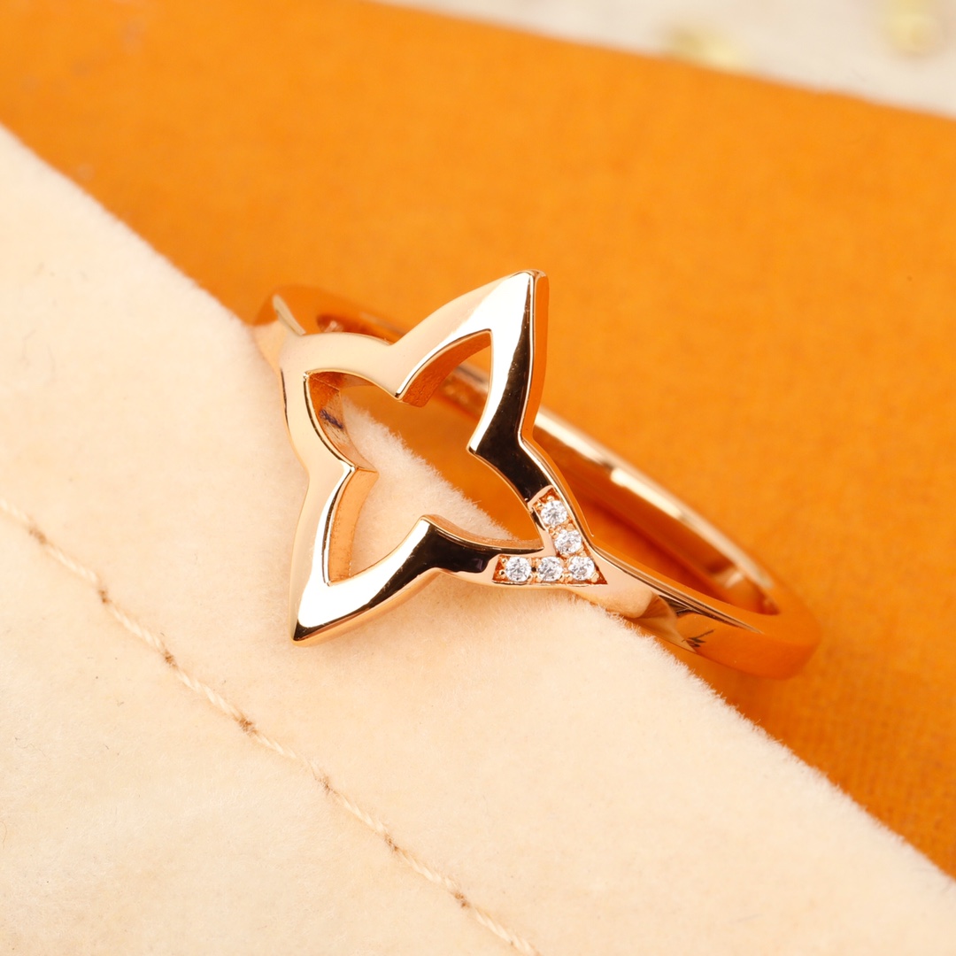 Louis Vuitton monogram pointed flower ring