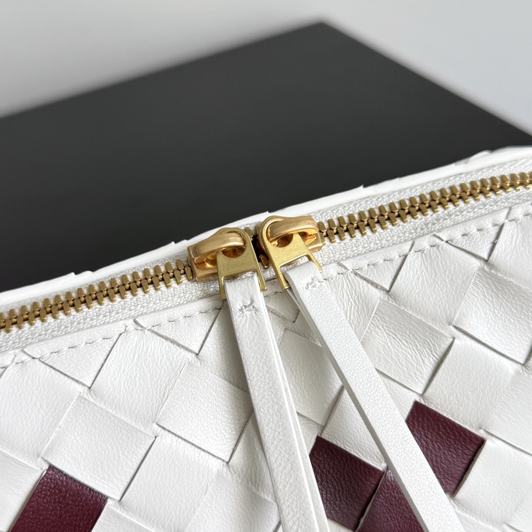 Bottega Veneta Concert Pouch Mini Bag 794258