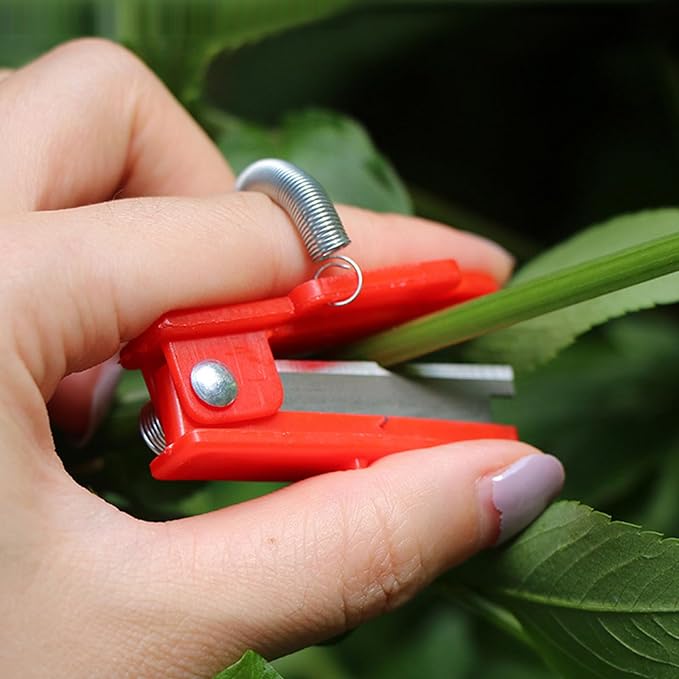 (🎉Flash Sale - 45% Off) Multifunctional Gardening Thumb Knife
