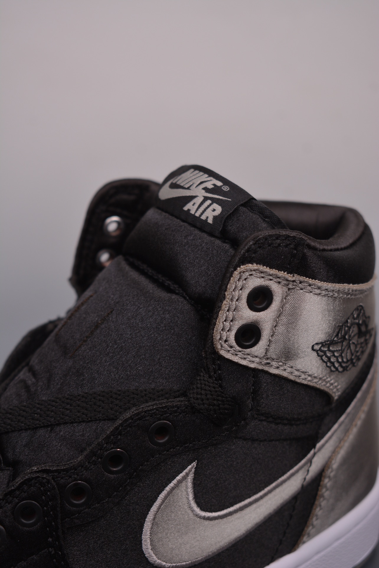 Nike Air Jordan 1 Retro High OG Satin Shadow FD4810-010