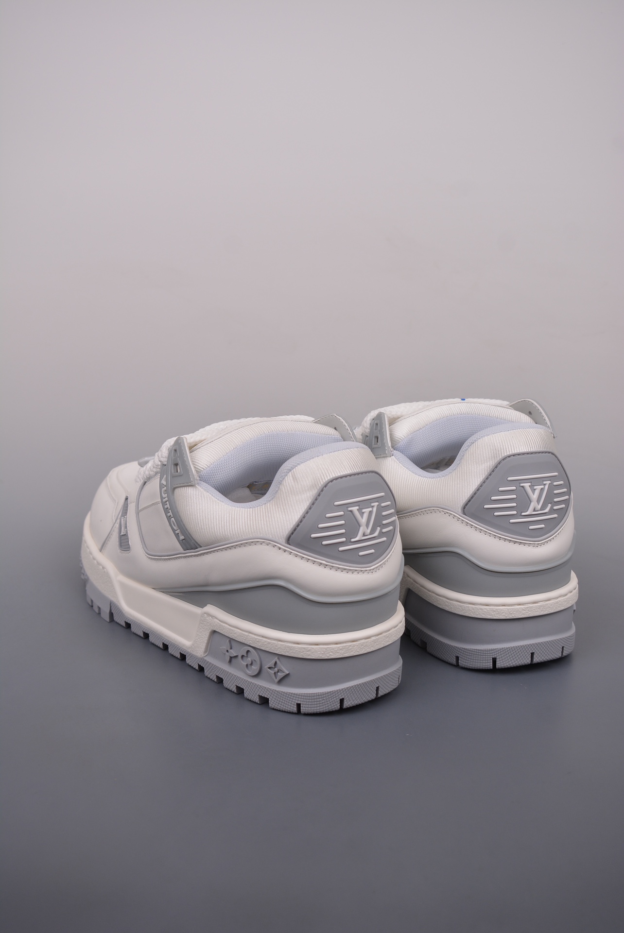 Louis Vuitton Trainer Maxi Low Sneaker White Grey 1ACPPQ