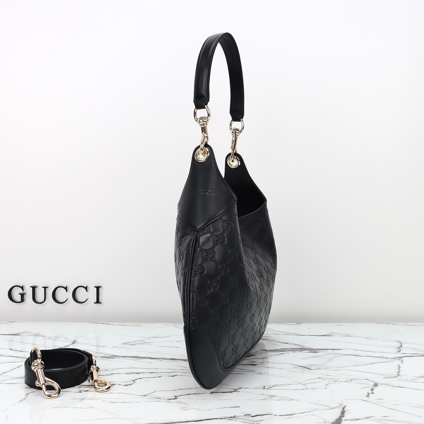 Gucci B medium shoulder bag 834981 AAEXI 1000