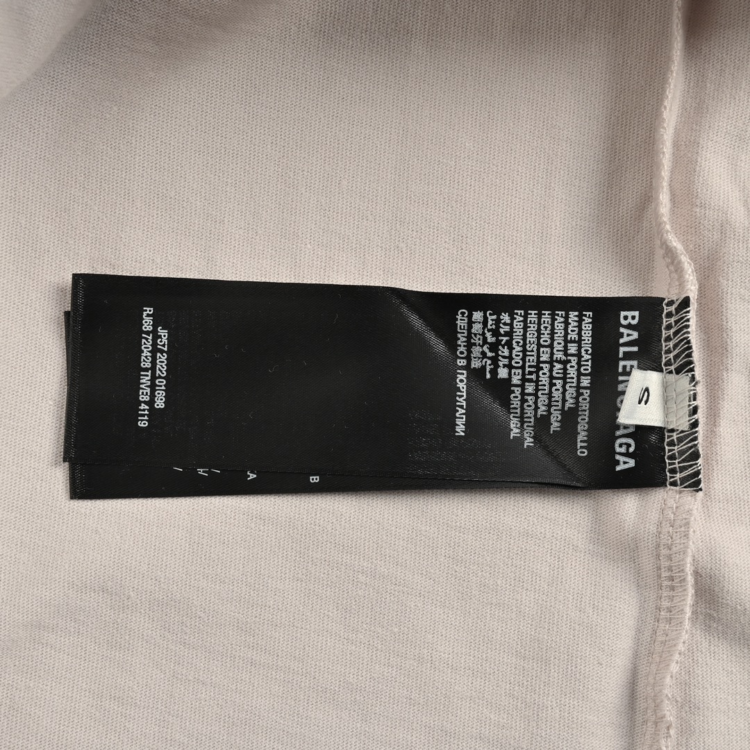 Balenciaga 24ss blurred letters distressed print