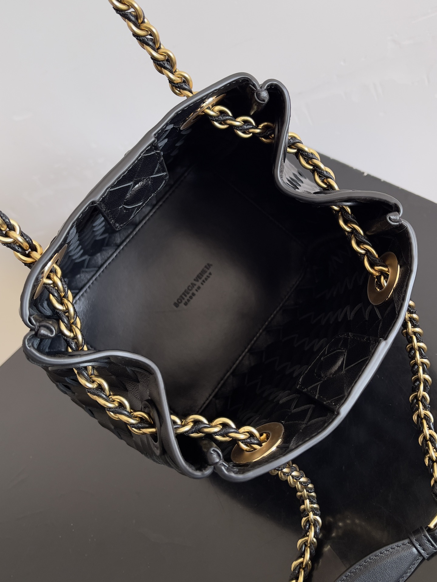 BOTTEGA VENETA New Chain Parachute Bag 817175