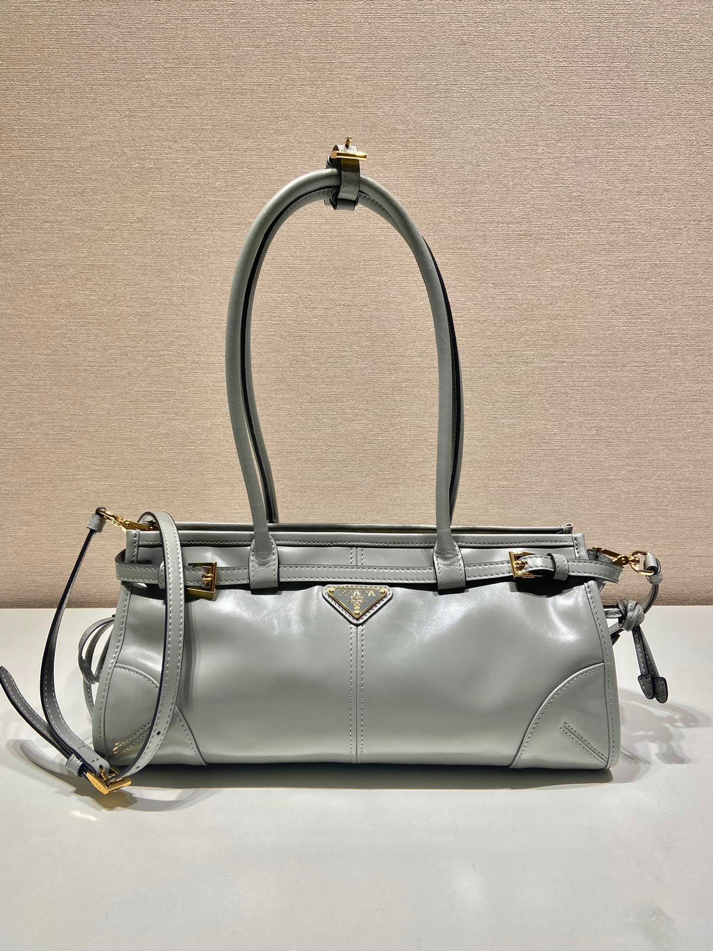 Prada lussolf waxed leather handbag 1BA426