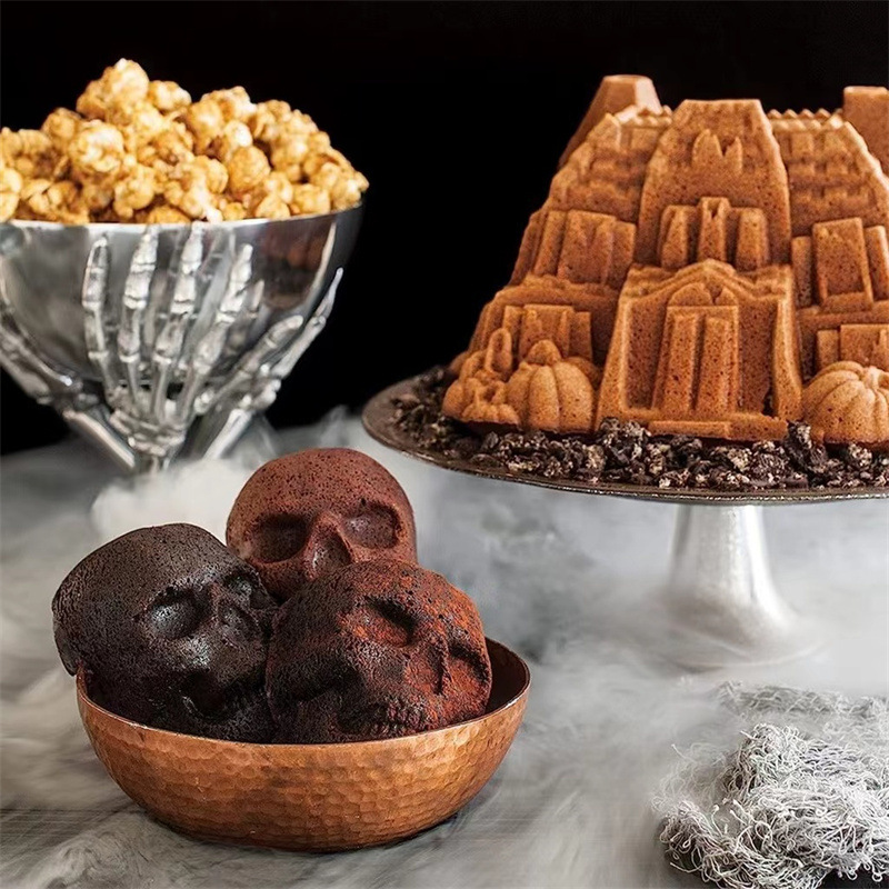 Halloween Bakeware-Haunted Skull Cakelet Pan