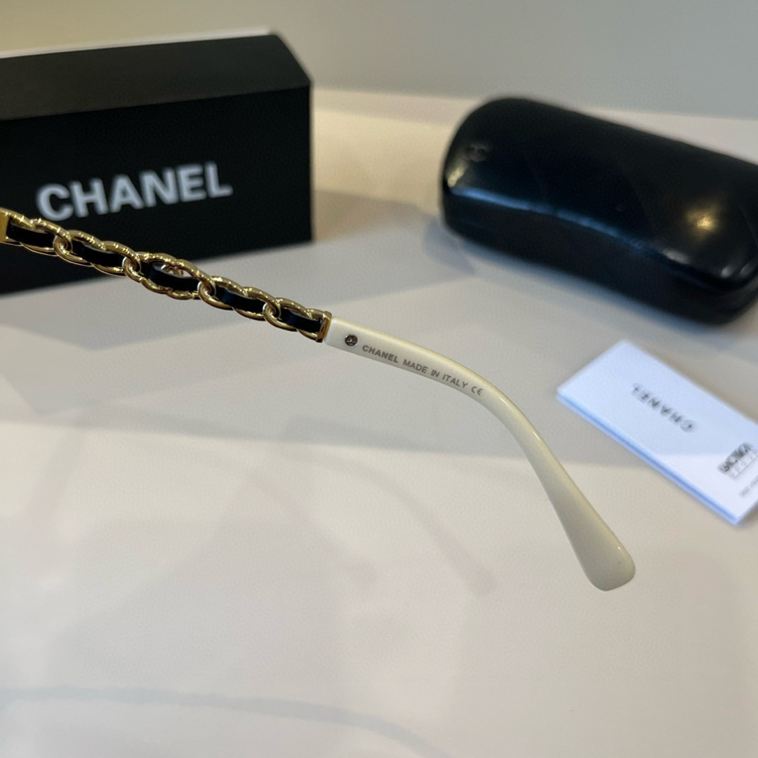 Chanel round frame sunglasses