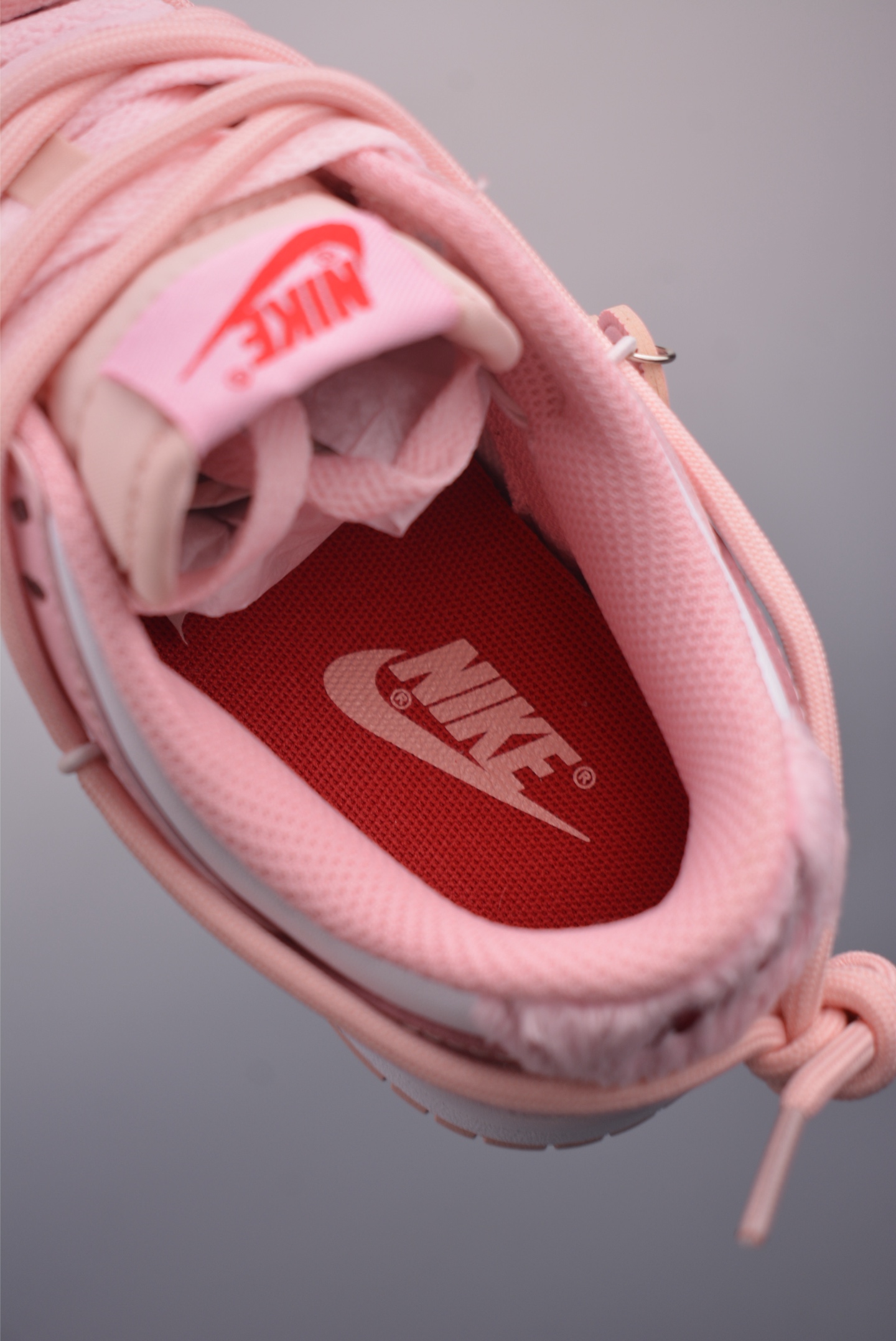 NIKE SB Dunk Low 