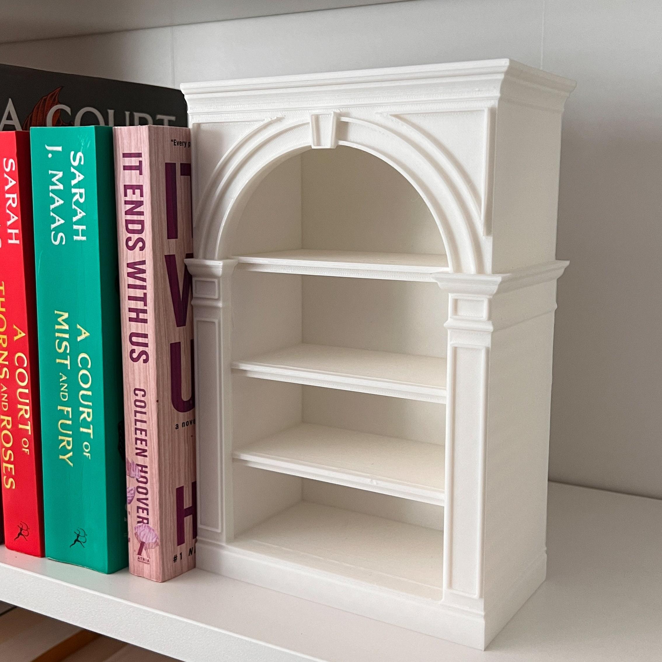 BOOKEND | Small Collectible Display Shelf