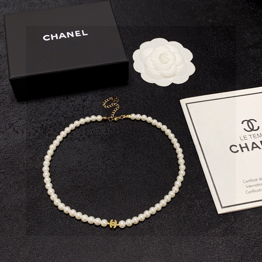 Chanel New Korean Pearl Necklace