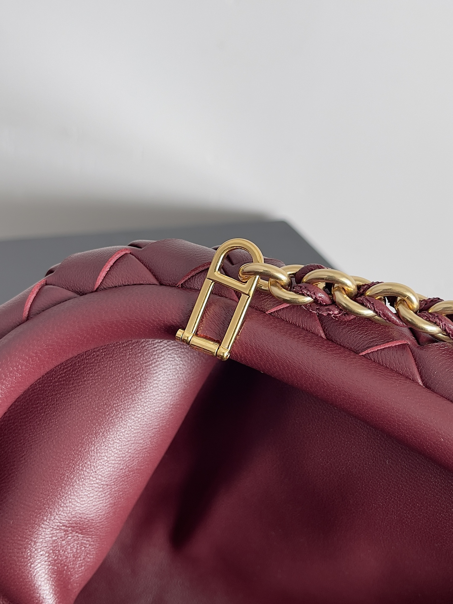 Bottega Veneta LAUREN CLUTCH chain clutch bag 785807