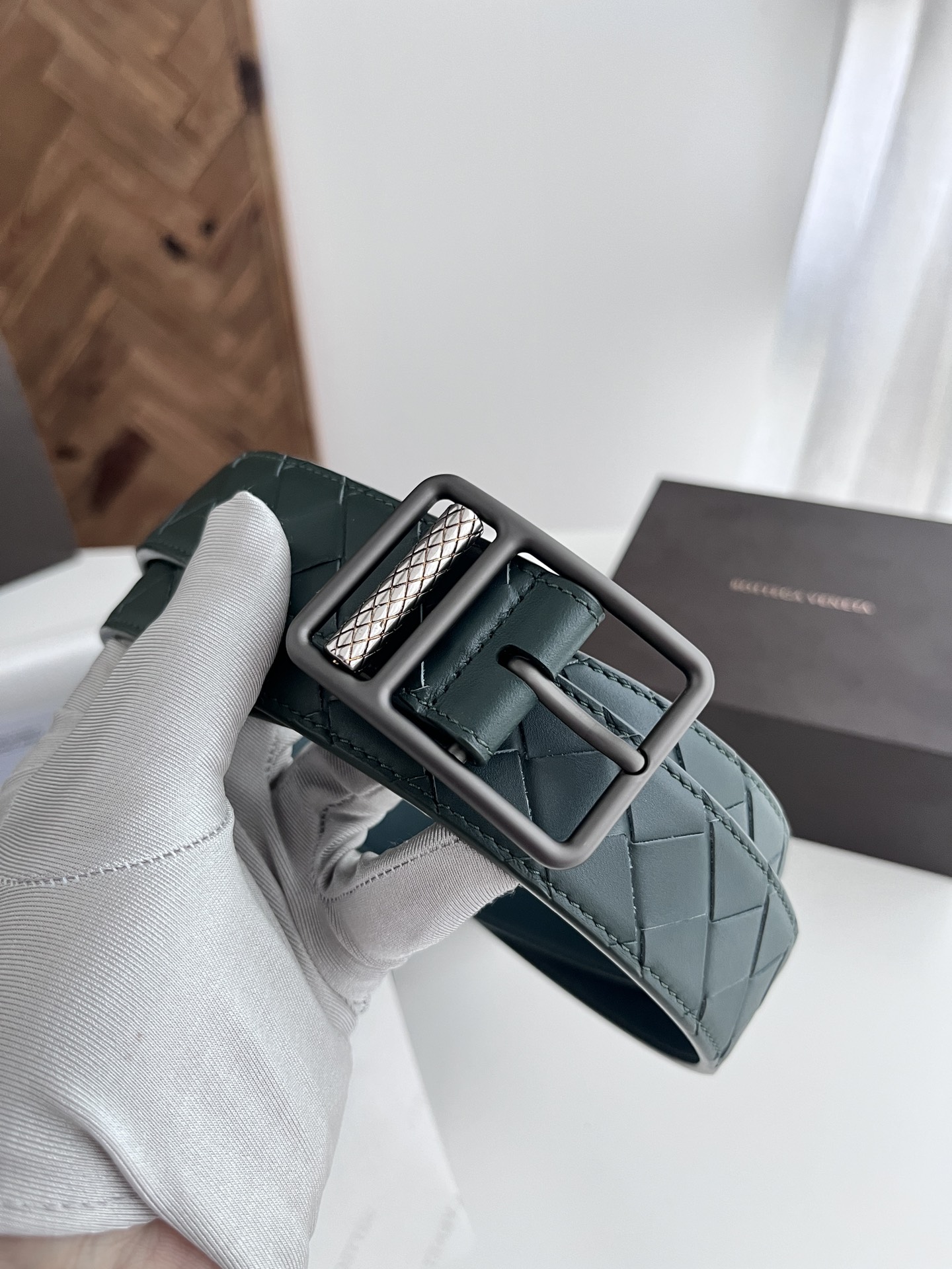 Bottega Veneta woven leather belt with rotating pin buckle, 3.5cm wide