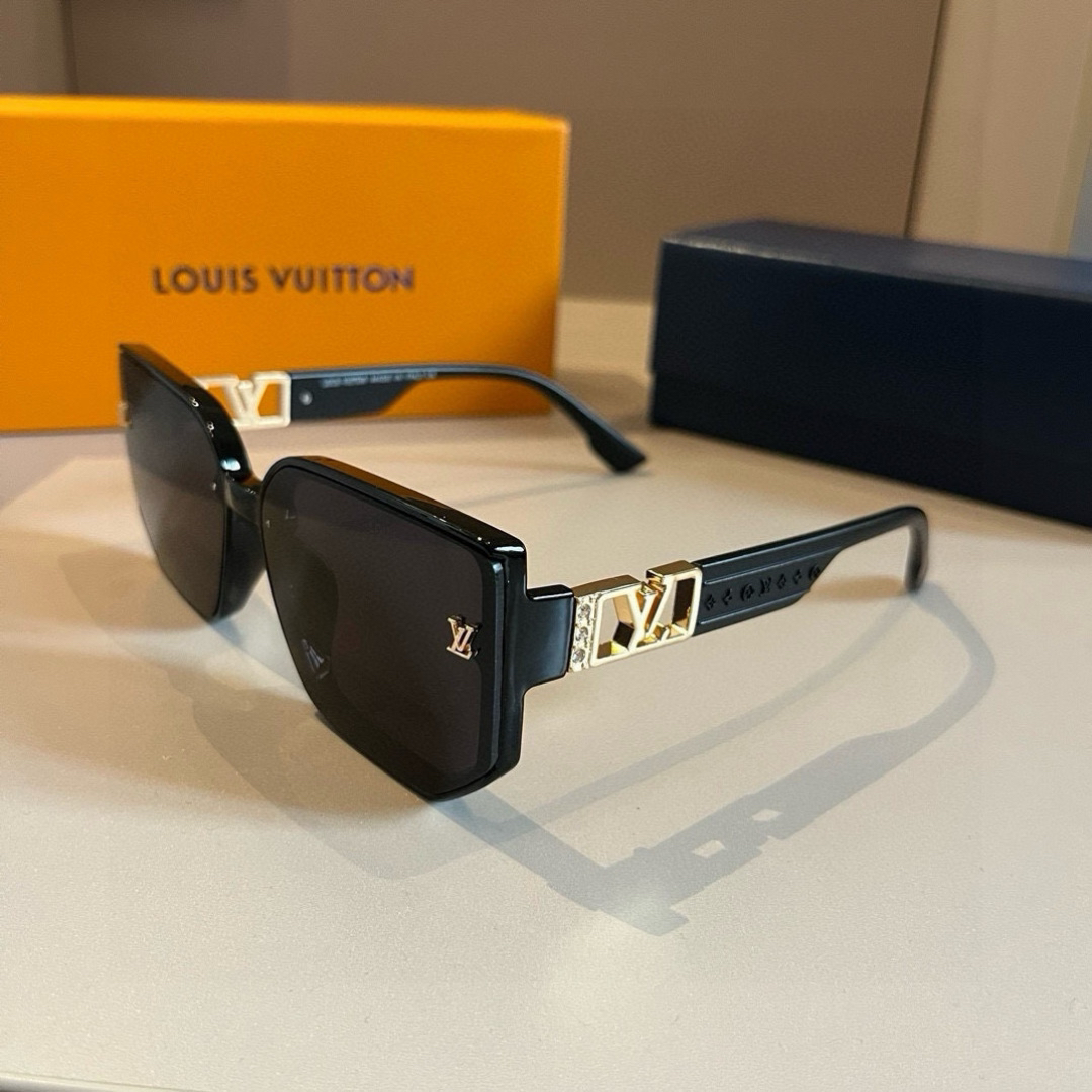 Louis Vuitton Square Frame Sunglasses