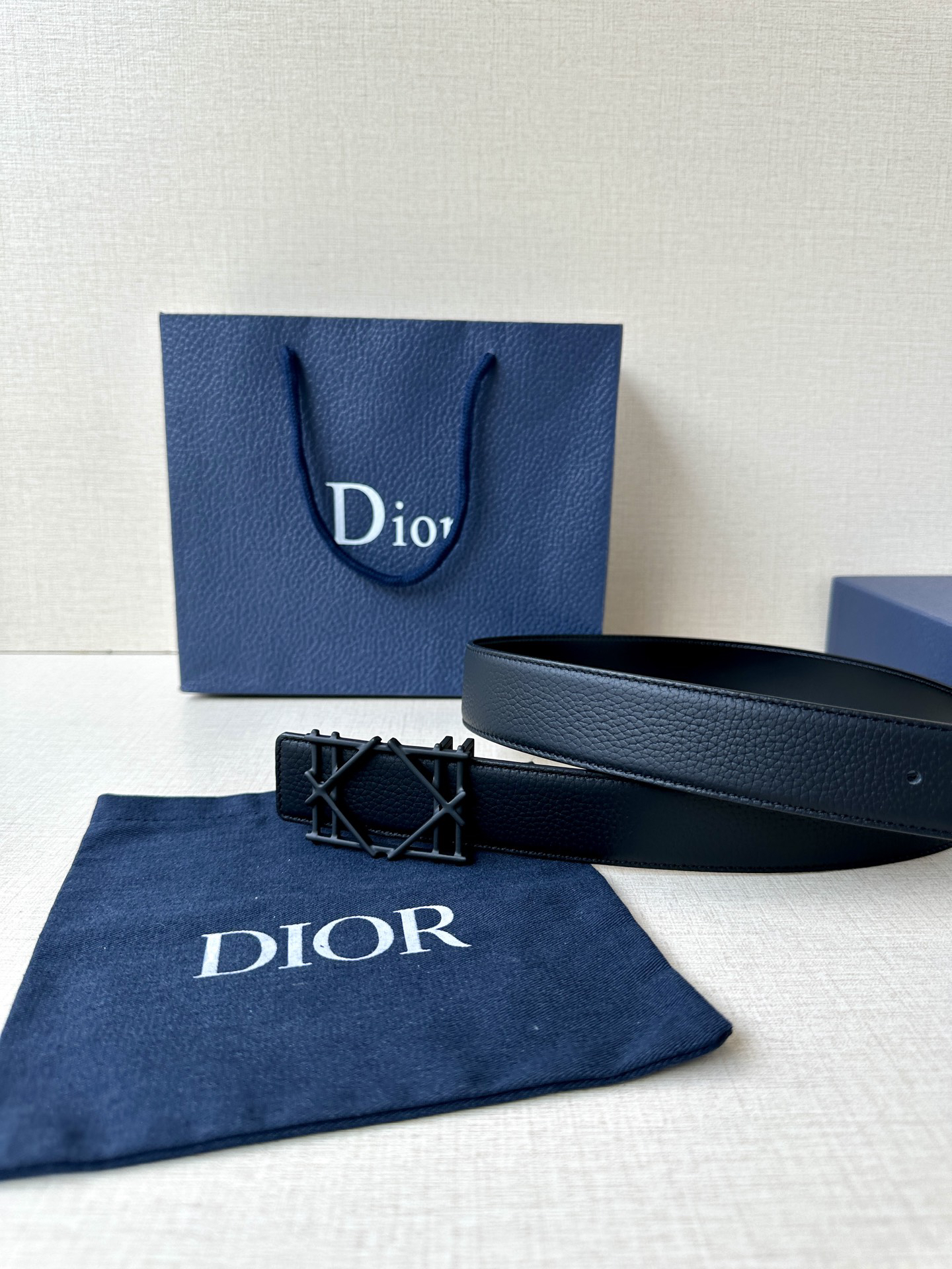 Dior double-sided leather belt with rattan check buckle, 3.5cm wide