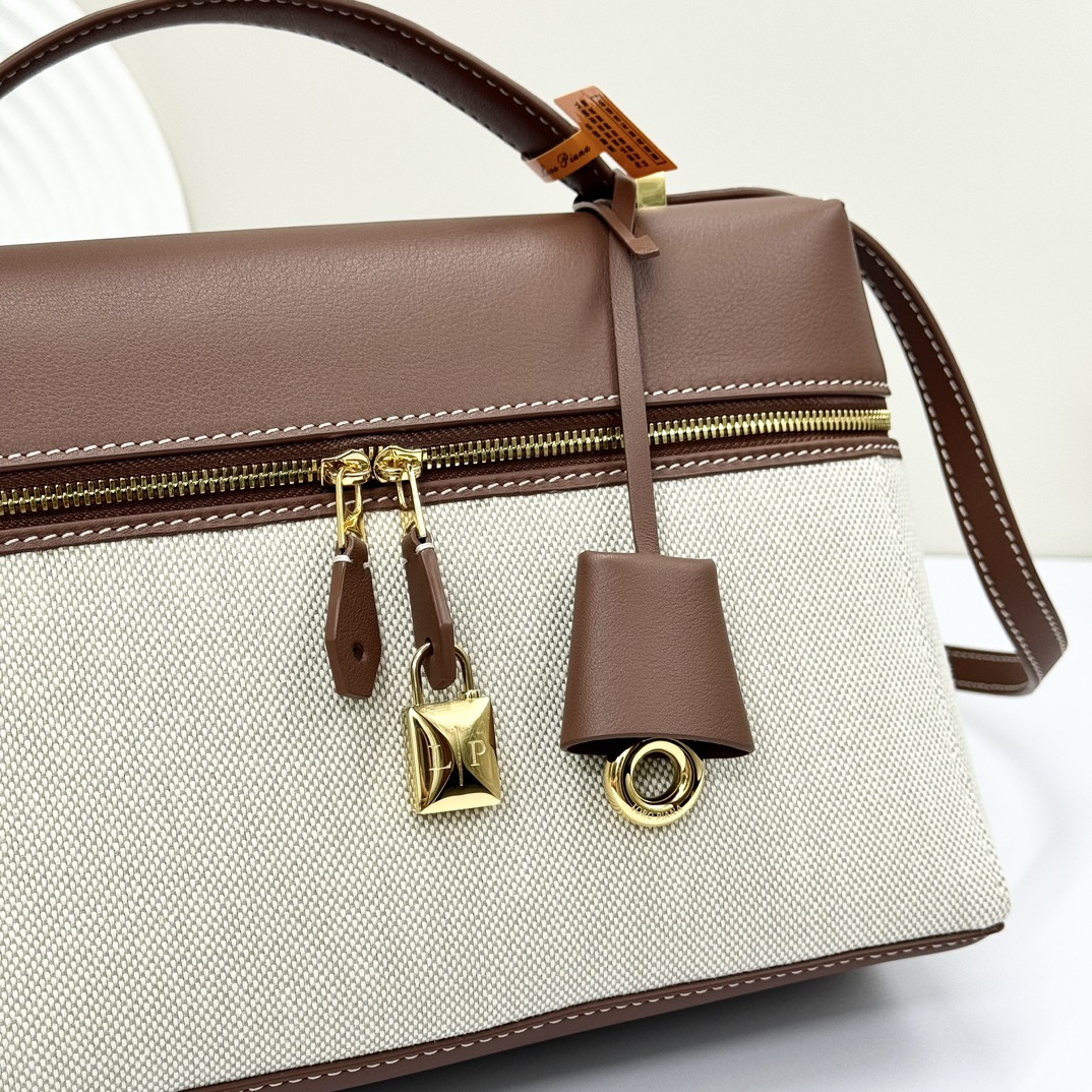 Loro Piana Extra Bag L27 Crossbody Bag FAO4759
