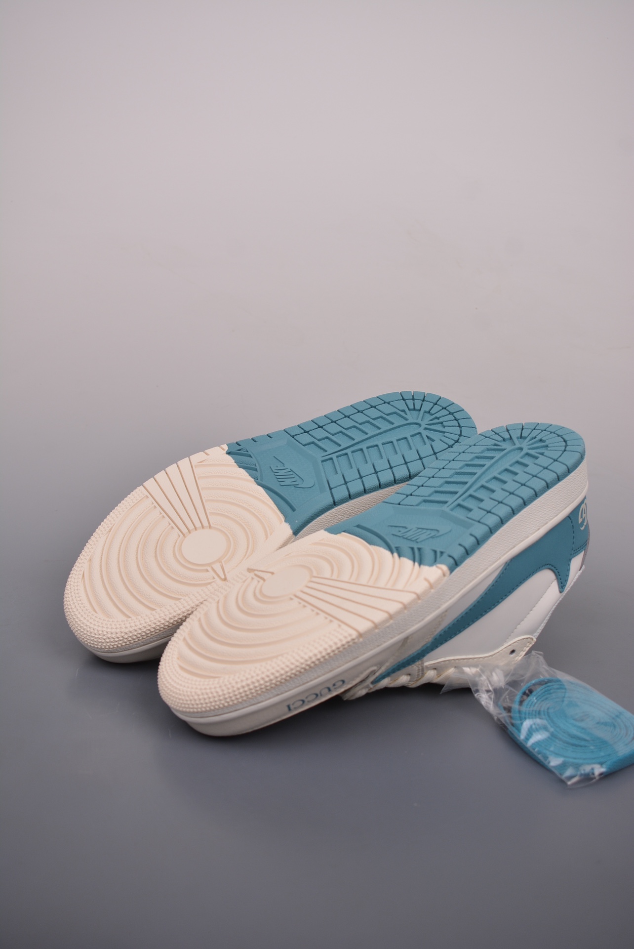 Gucci x Nike Air Jordan 1 Low OG Beige Lake Blue LJ5188-022