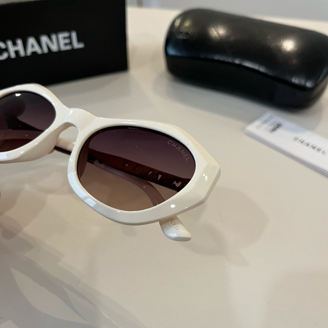 Chanel round frame sunglasses